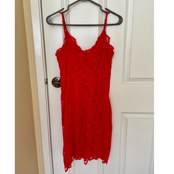 H&M Red Lace Dress - Picture 2 of 3